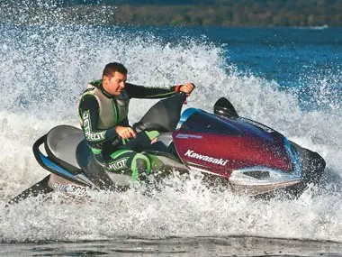 Kawasaki Ultra 300X Review